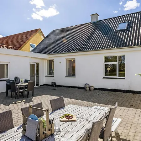 Siegfried - 5km From The Sea By Interhome